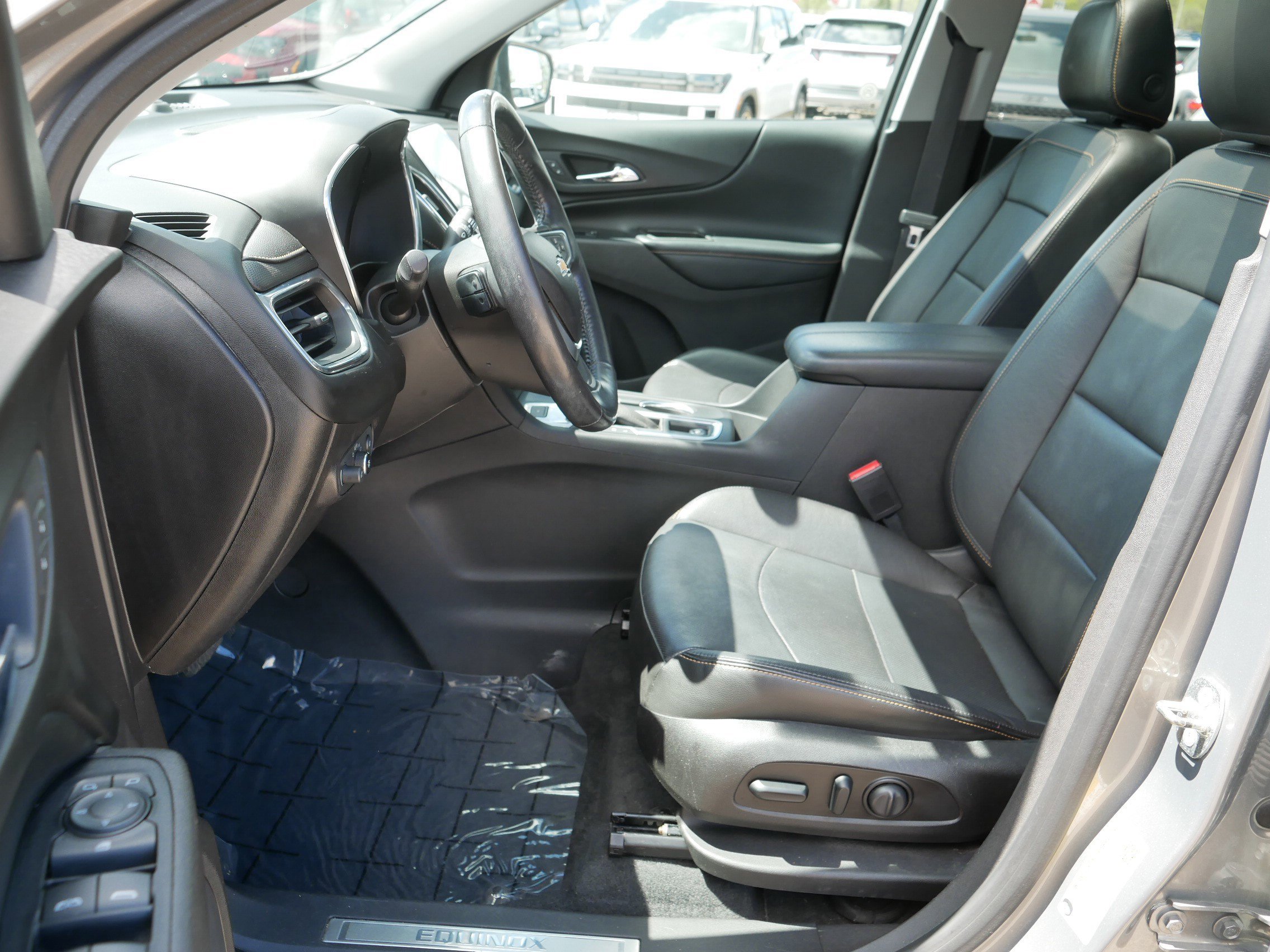 Used 2018 Chevrolet Equinox Premier AWD/4WD image 12