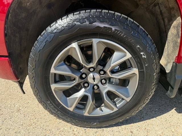 Used 2025 Chevrolet Silverado 1500 RST AWD/4WD image 9
