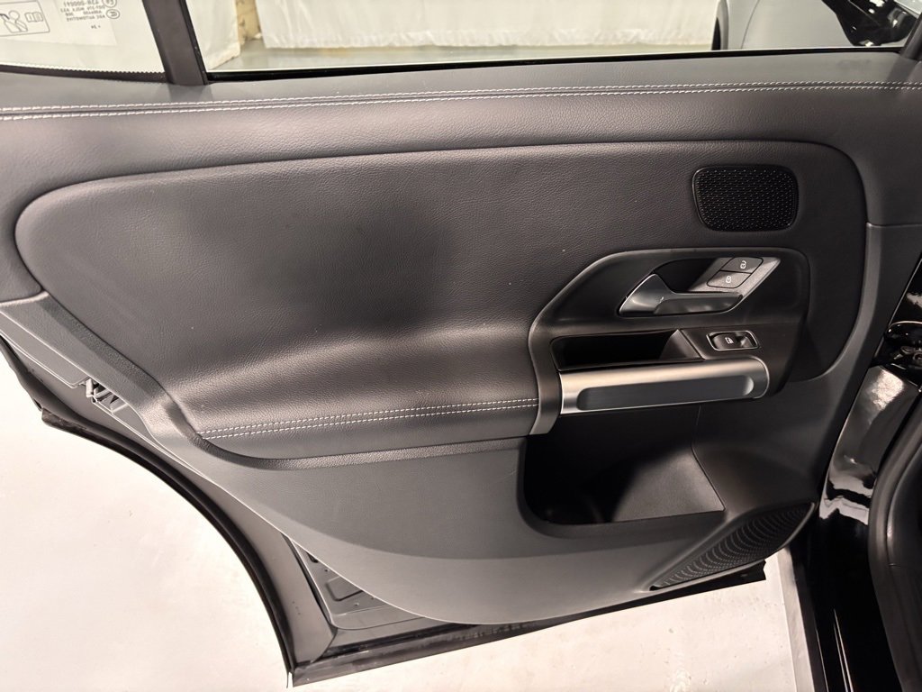 Certified 2025 Mercedes-Benz GLB 250 4MATIC image 23