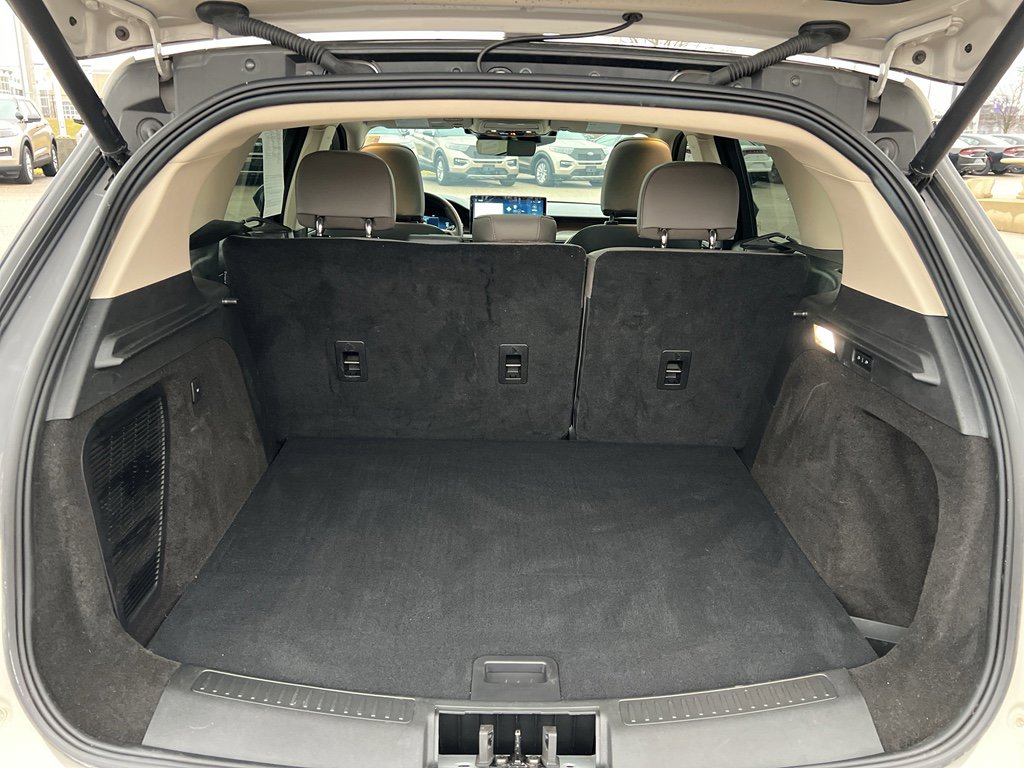 Used 2023 Lincoln Corsair Reserve w/ Equipment Group 201A image 20