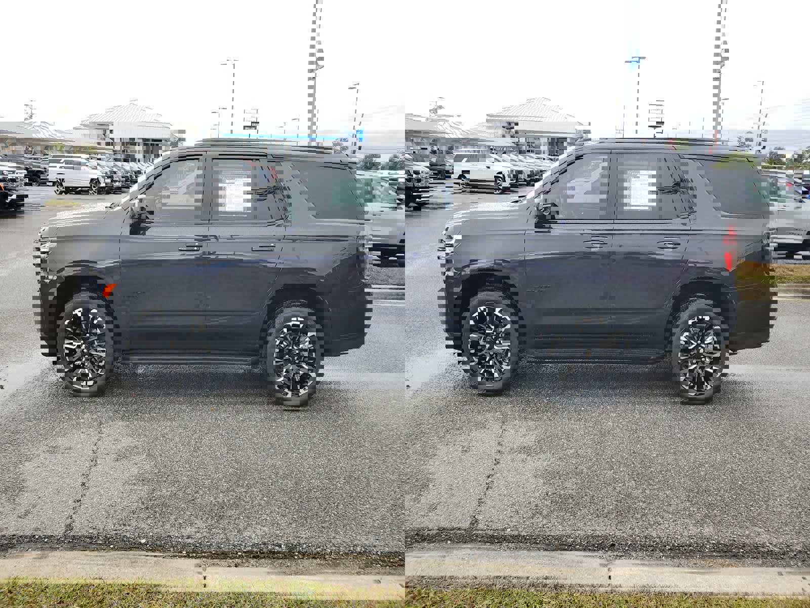 Certified 2024 Chevrolet Tahoe RST w/ Luxury Package image 2