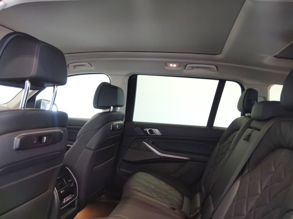 Used 2023 BMW X7 xDrive40i w/ Premium Package image 45