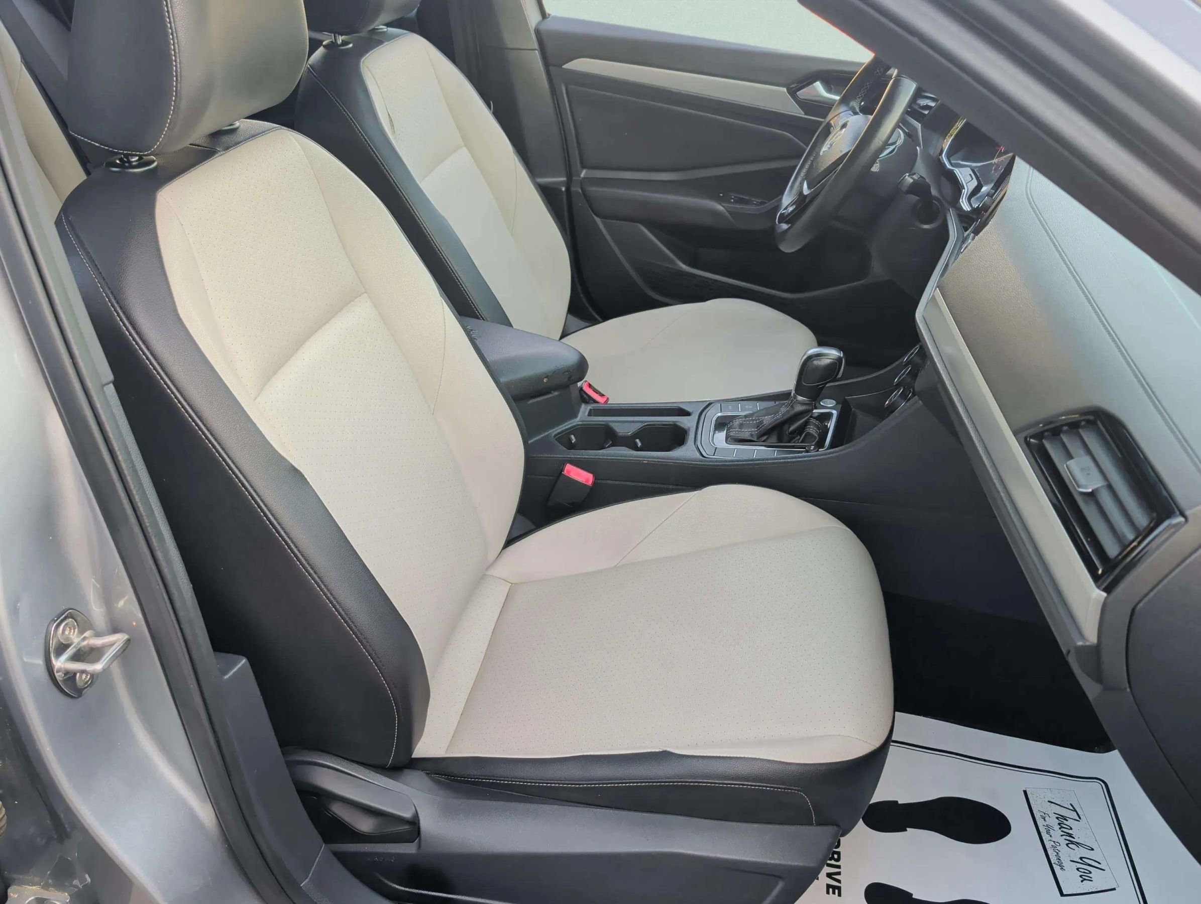 Used 2019 Volkswagen Jetta R-Line FWD image 18