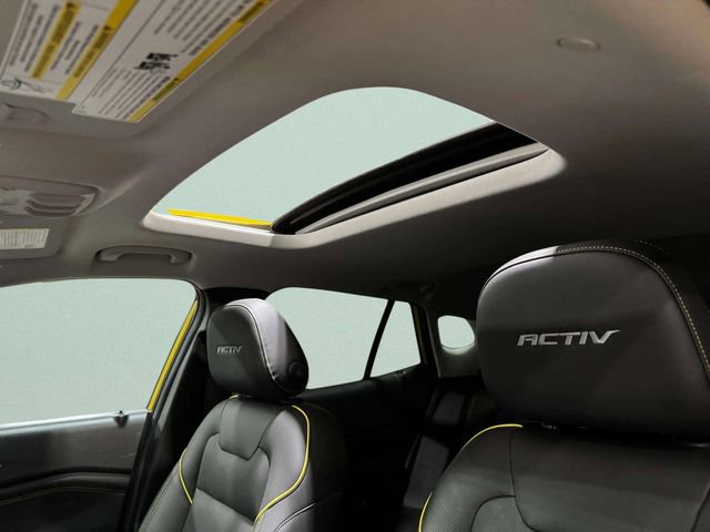 Used 2024 Chevrolet Trax ACTIV w/ Sunroof Package image 23