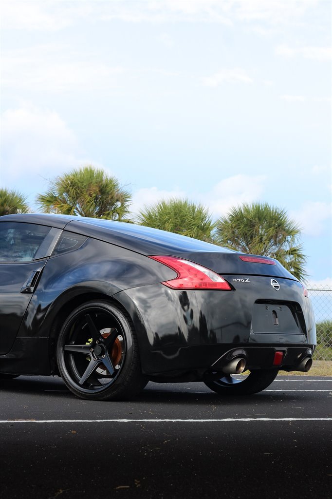 Used 2017 Nissan 370Z Sport image 6