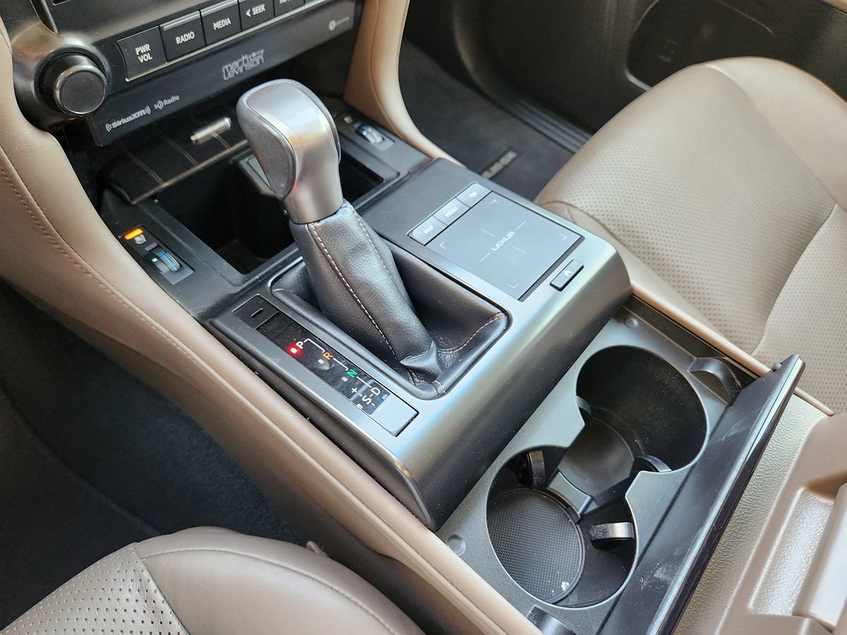 Used 2023 Lexus GX 460 Luxury w/ Accessory Package AWD/4WD image 38