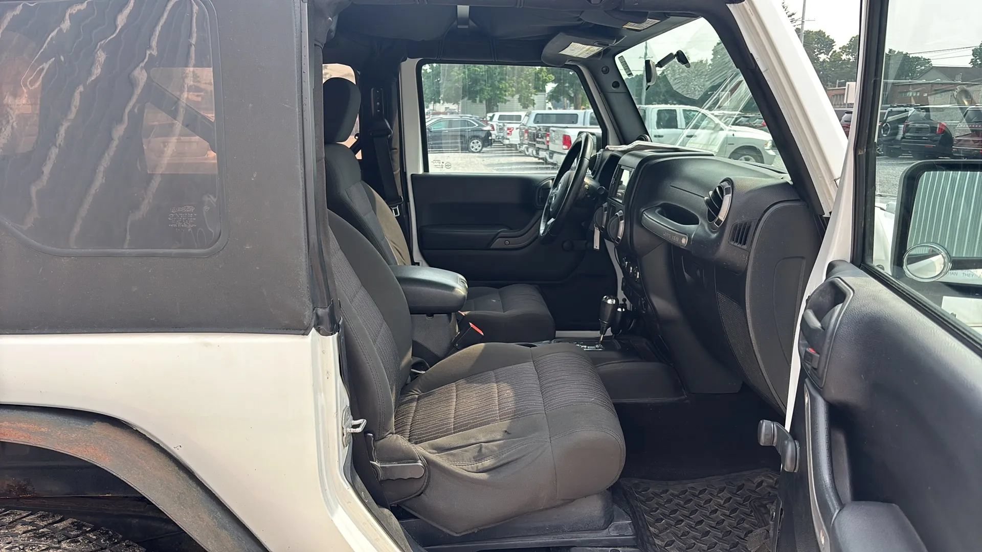 Used 2012 Jeep Wrangler Sport w/ Connectivity Group AWD/4WD image 16