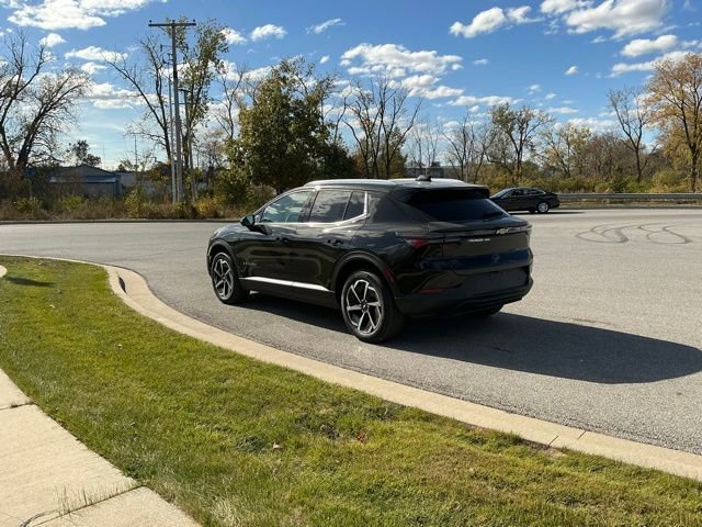 New 2026 Chevrolet Equinox EV LT image 3