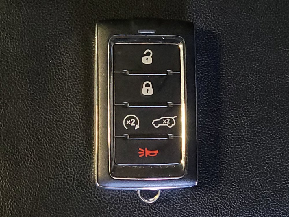 Used 2021 Jeep Grand Cherokee L Limited AWD/4WD image 32