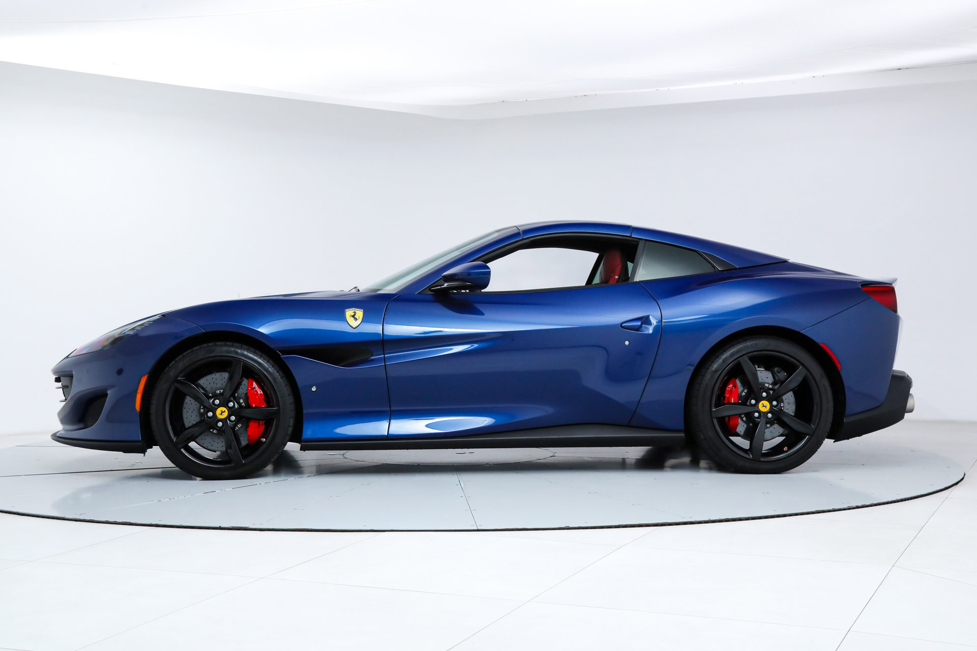 Certified 2019 Ferrari Portofino image 8
