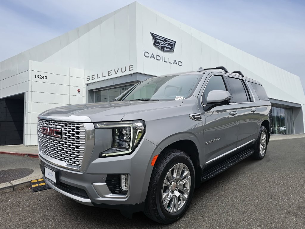 Used 2024 GMC Yukon XL Denali w/ Max Trailering Package AWD/4WD image 3