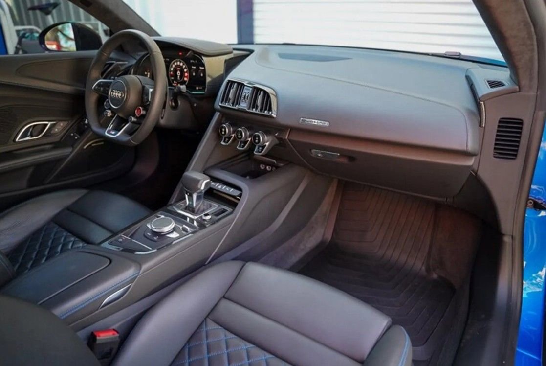 Used 2023 Audi R8 V10 performance image 4