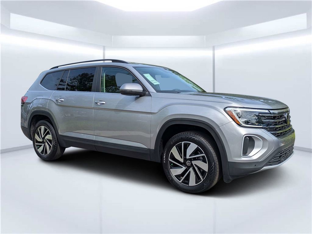 Used 2025 Volkswagen Atlas SE FWD image 1