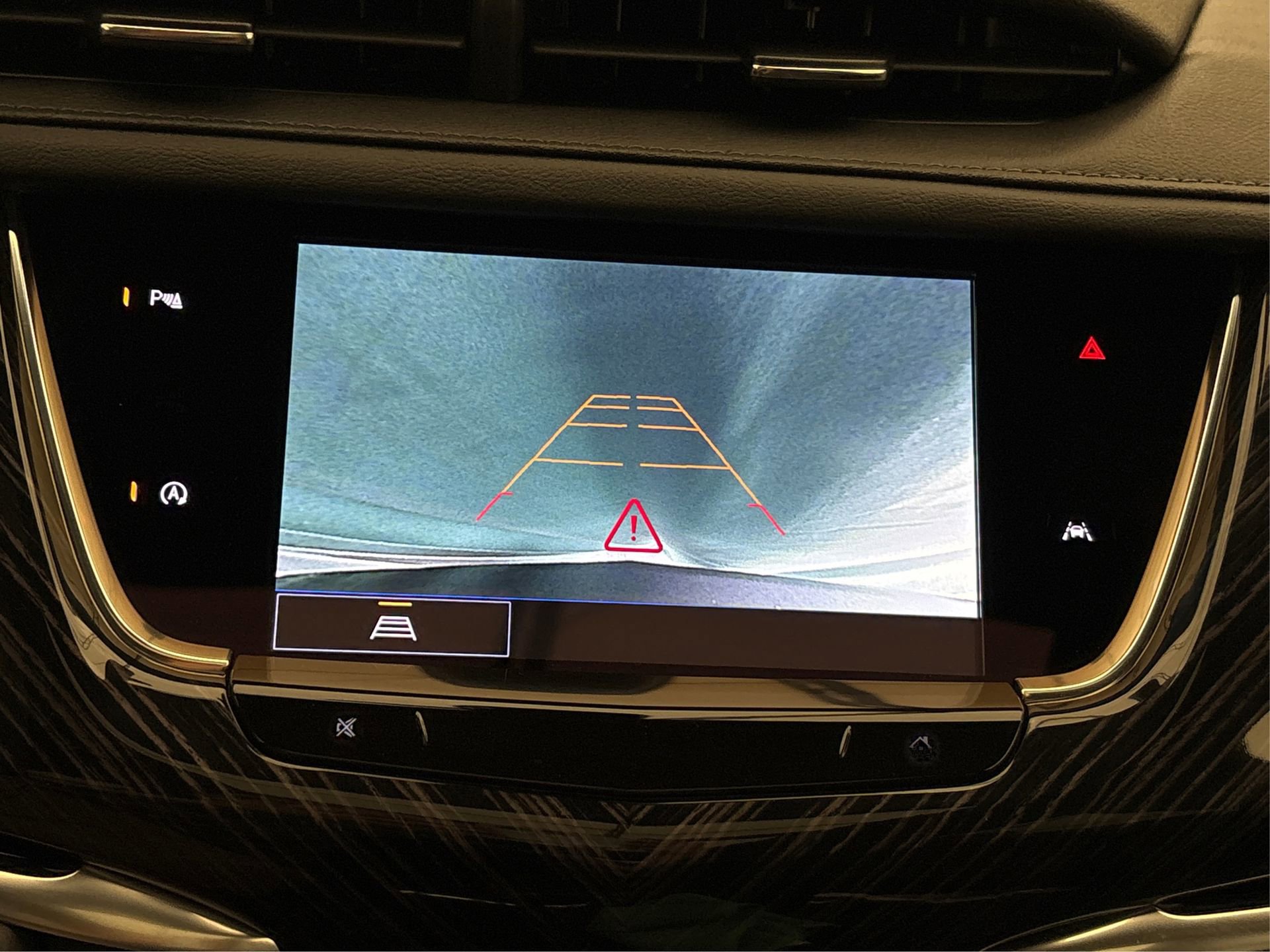 New 2025 Cadillac XT6 Premium Luxury image 25