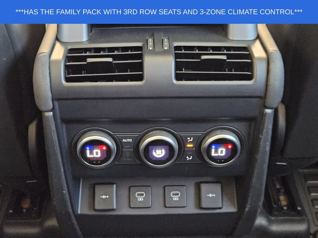 Used 2021 Land Rover Defender 110 SE AWD/4WD image 32