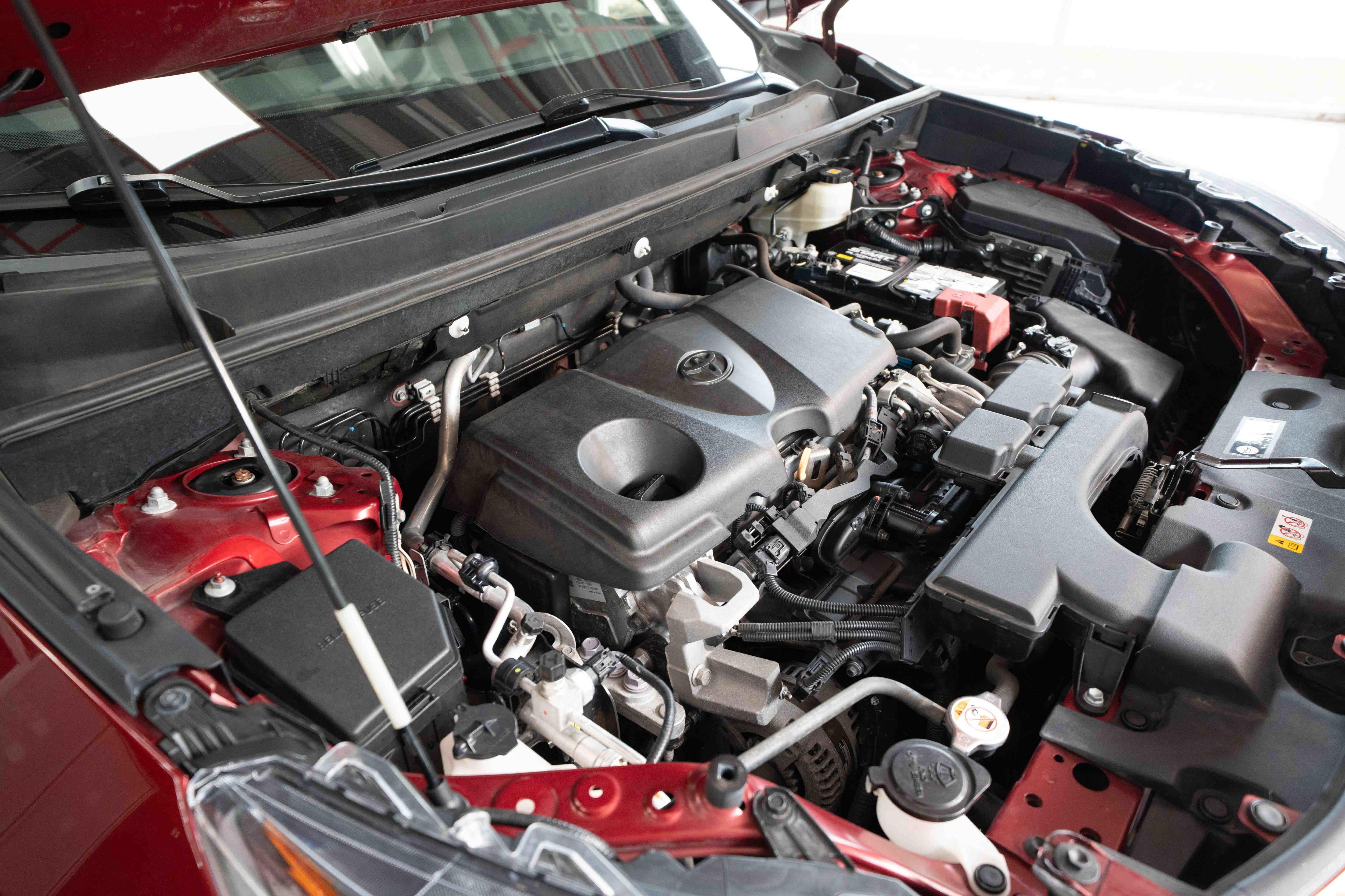 Certified 2020 Toyota RAV4 XLE Premium AWD/4WD image 34