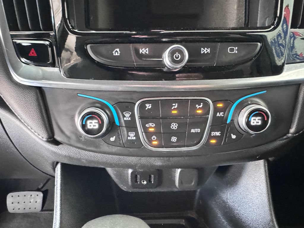 Certified 2023 Chevrolet Traverse LT AWD/4WD image 17
