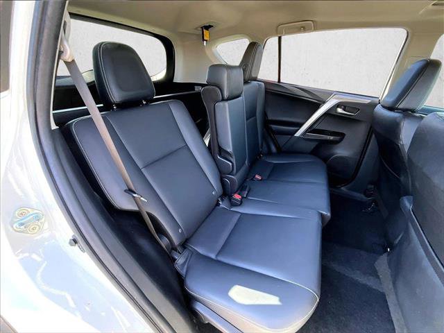 Used 2018 Toyota RAV4 Limited image 27