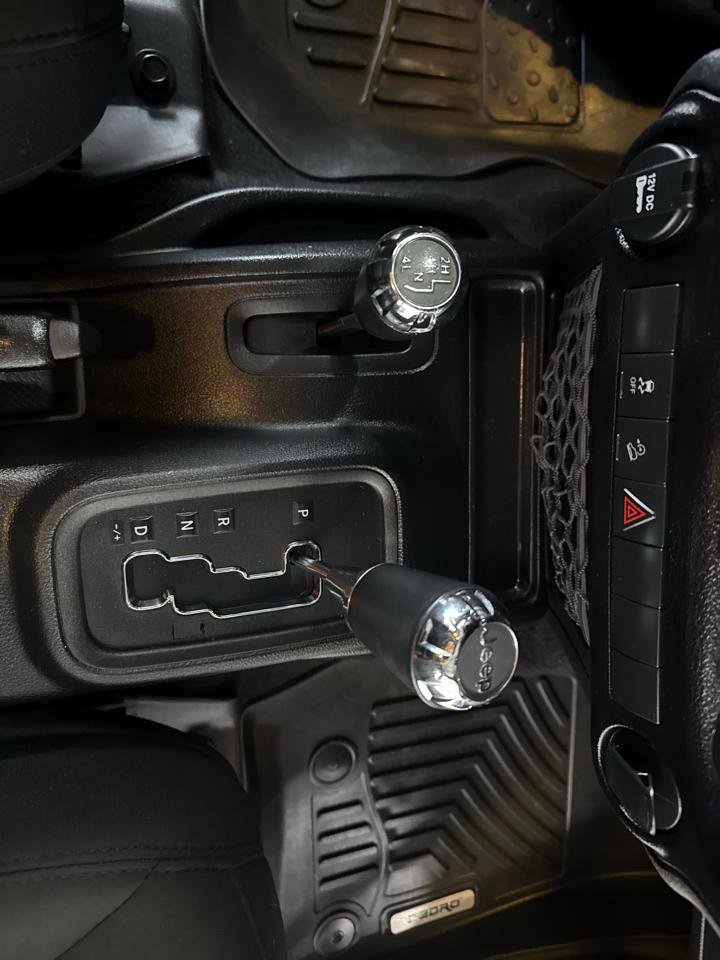 Used 2018 Jeep Wrangler Unlimited Sport w/ Connectivity Group image 77