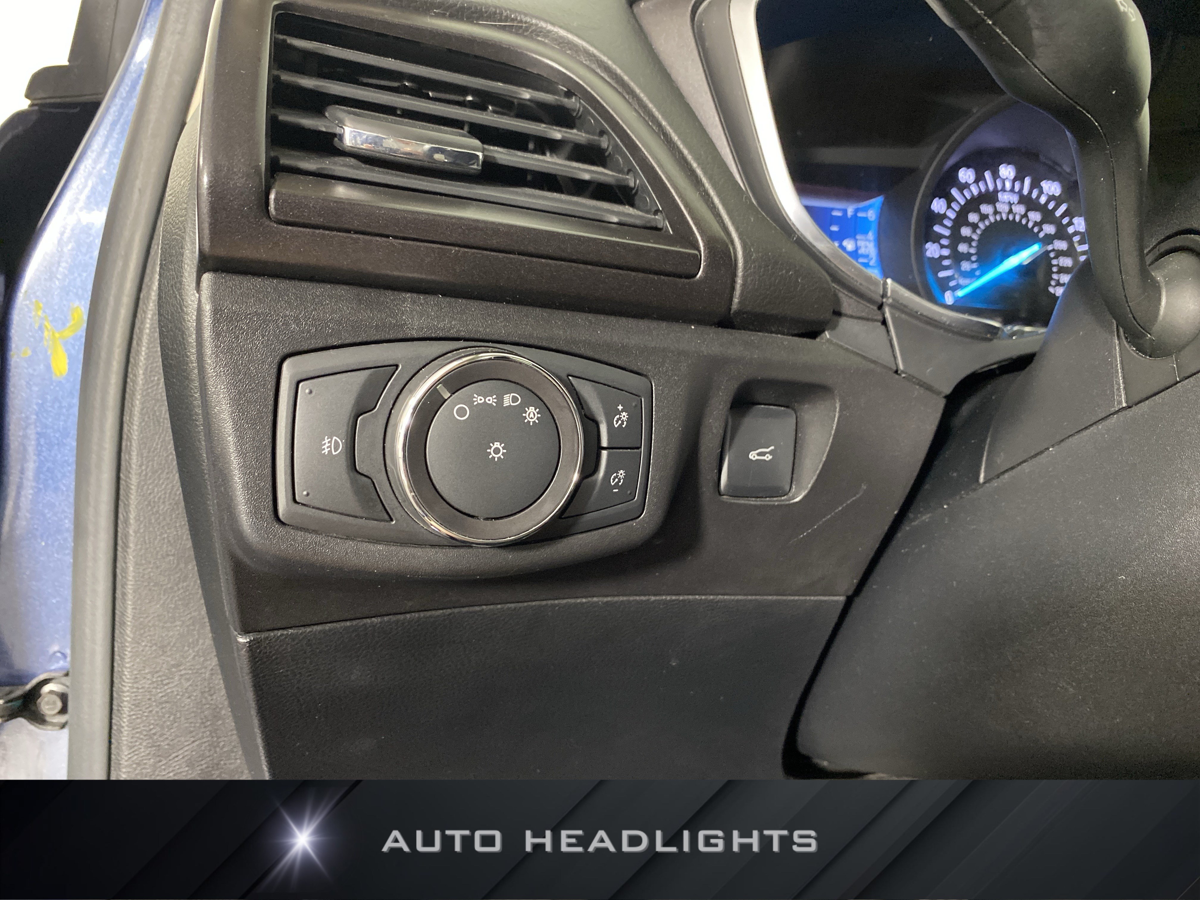 Used 2018 Ford Fusion Titanium AWD/4WD image 25
