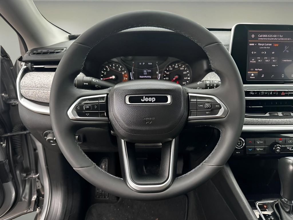 Used 2022 Jeep Compass Latitude image 17