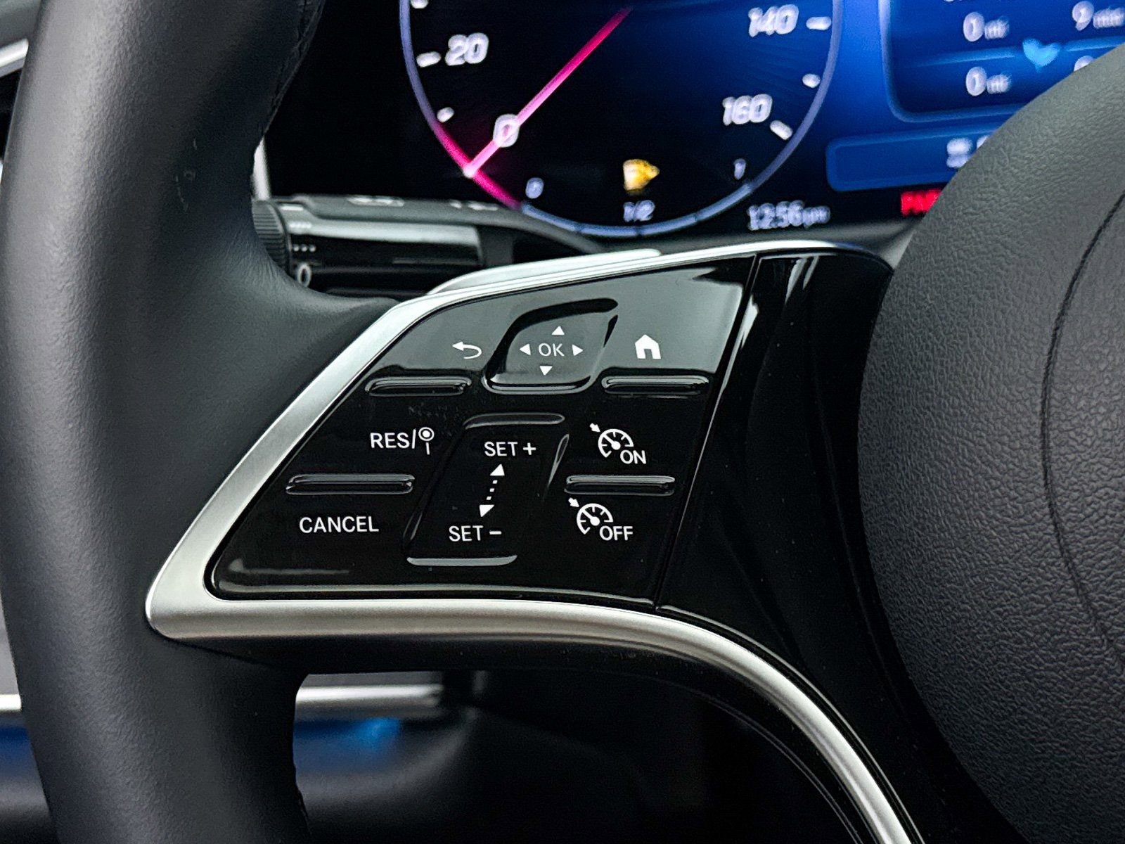 Used 2024 Mercedes-Benz E 350 4MATIC Sedan image 35