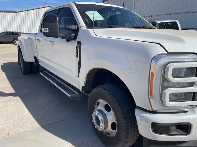 Used 2025 Ford F350 Lariat w/ FX4 Off-Road Package image 7
