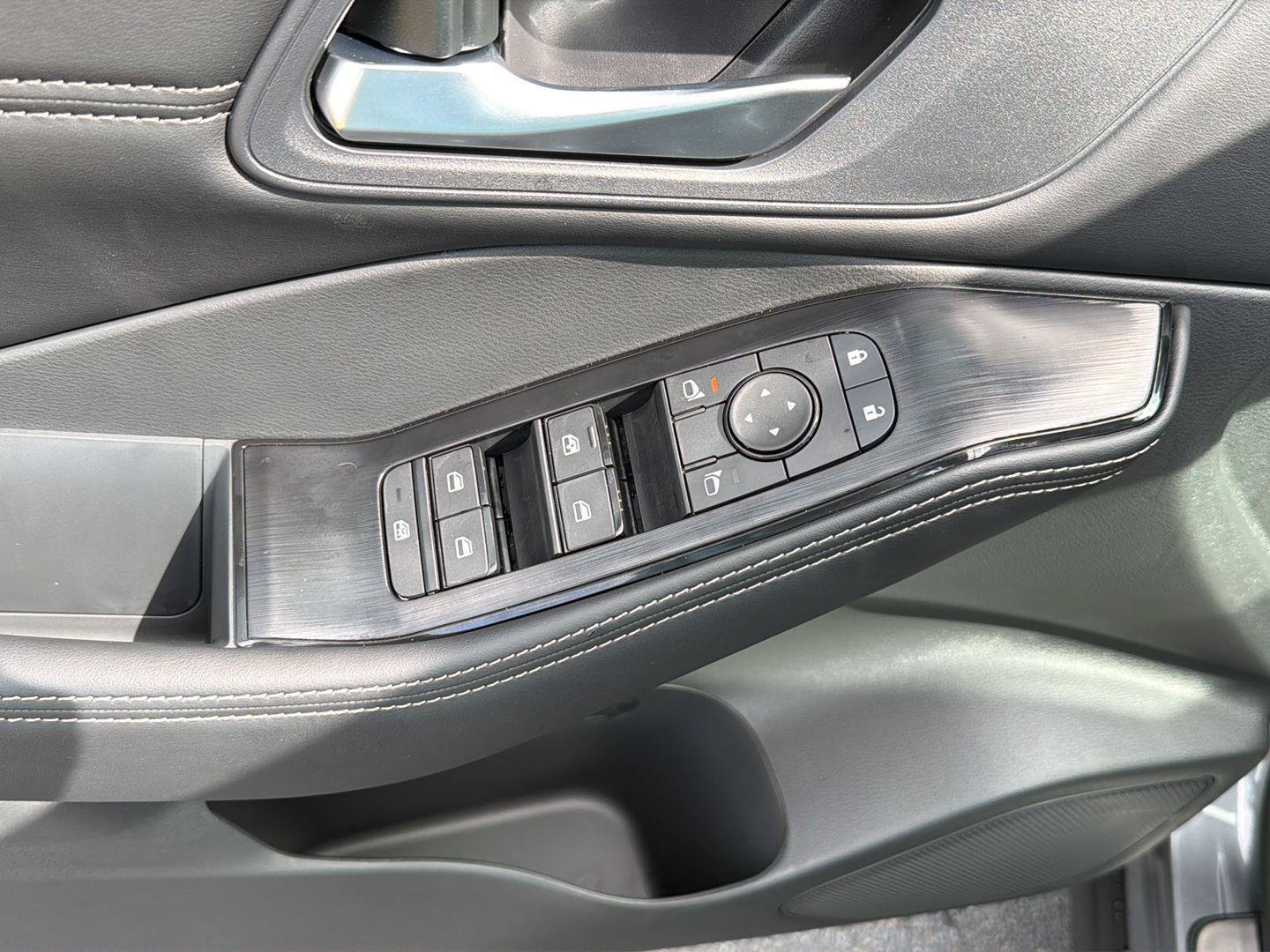 New 2026 Nissan Rogue Dark Armor FWD image 31