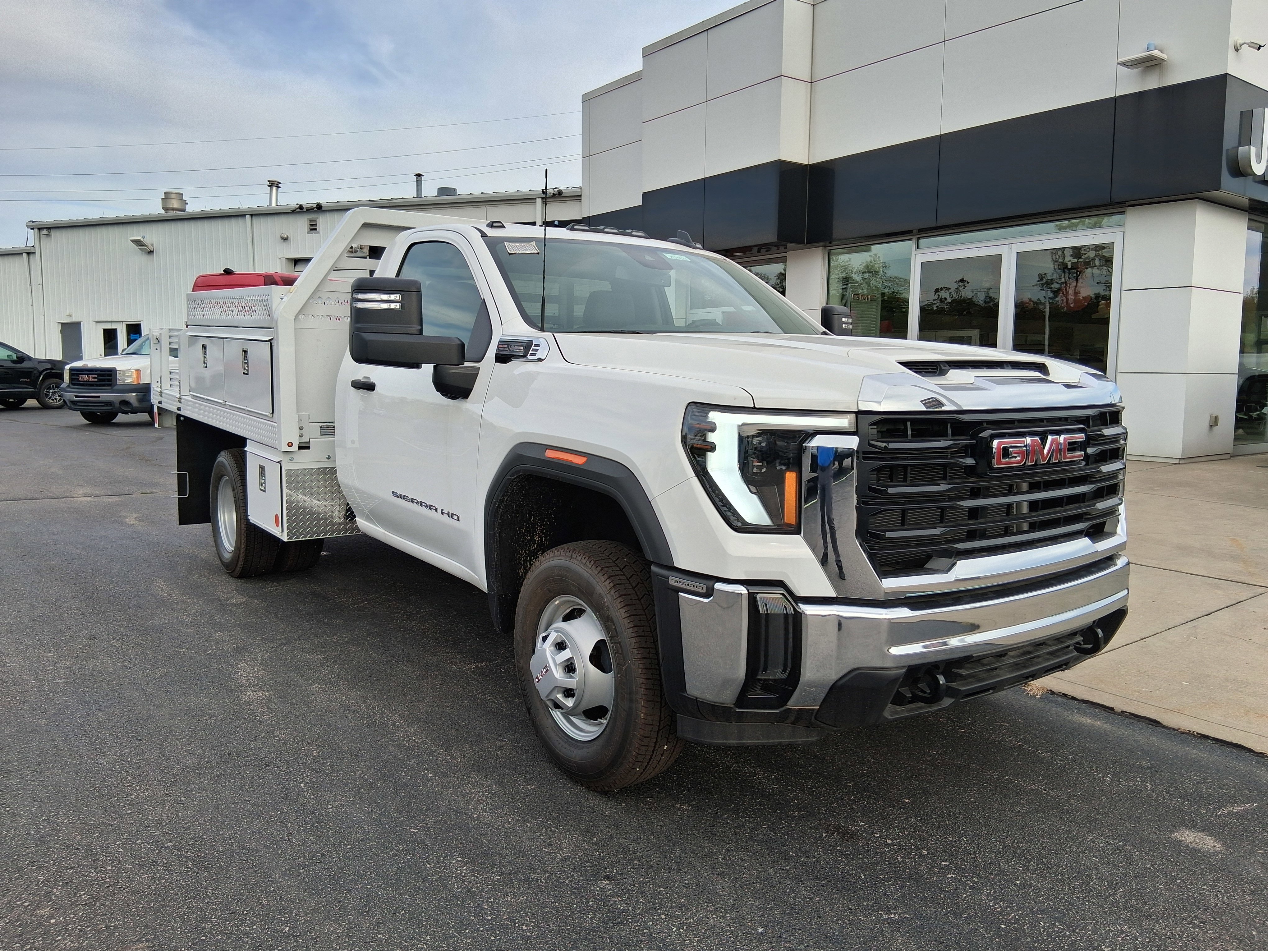 New 2025 GMC Sierra 3500 Pro w/ Convenience Package image 1