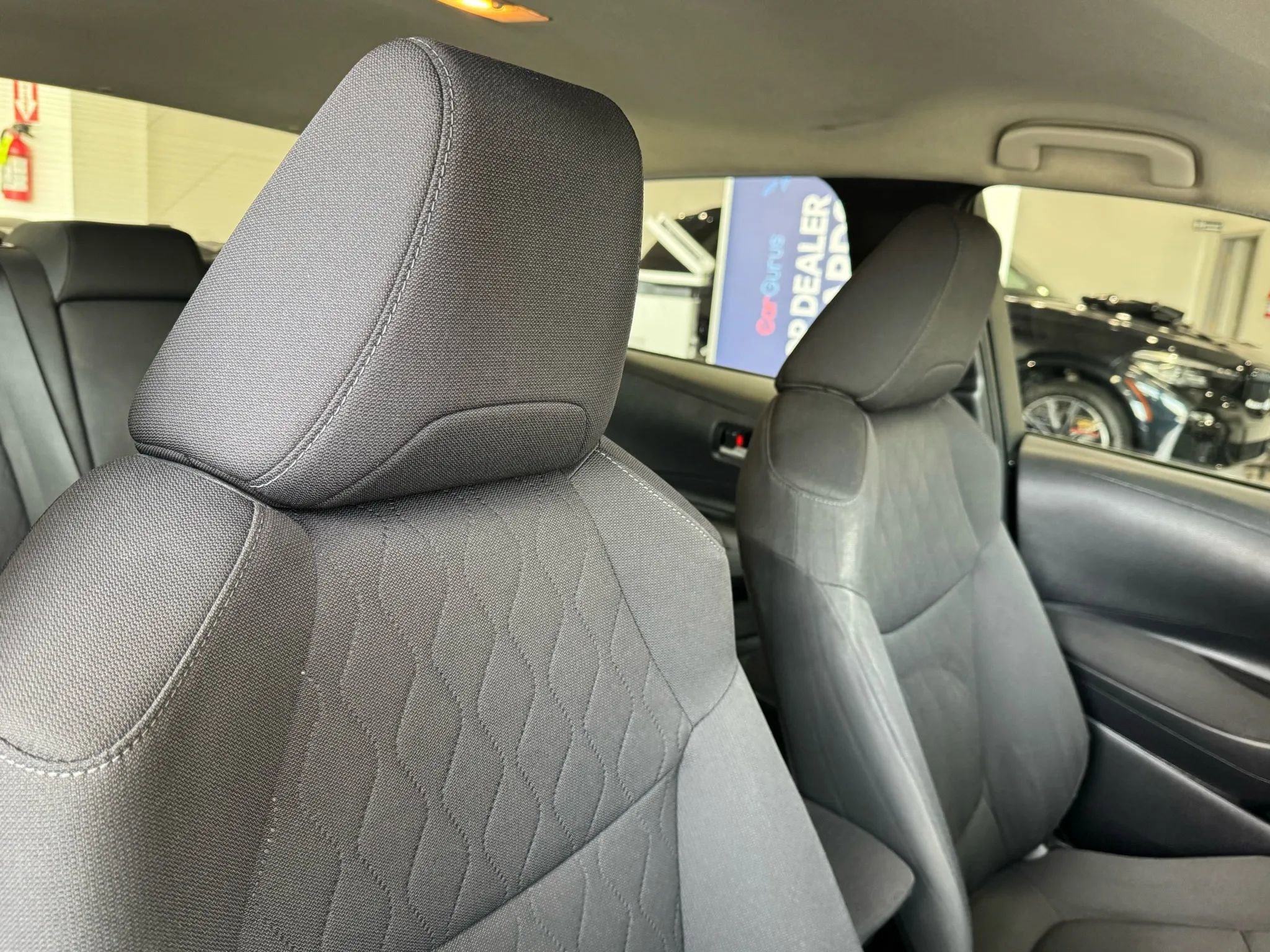 Used 2020 Toyota Corolla LE image 22