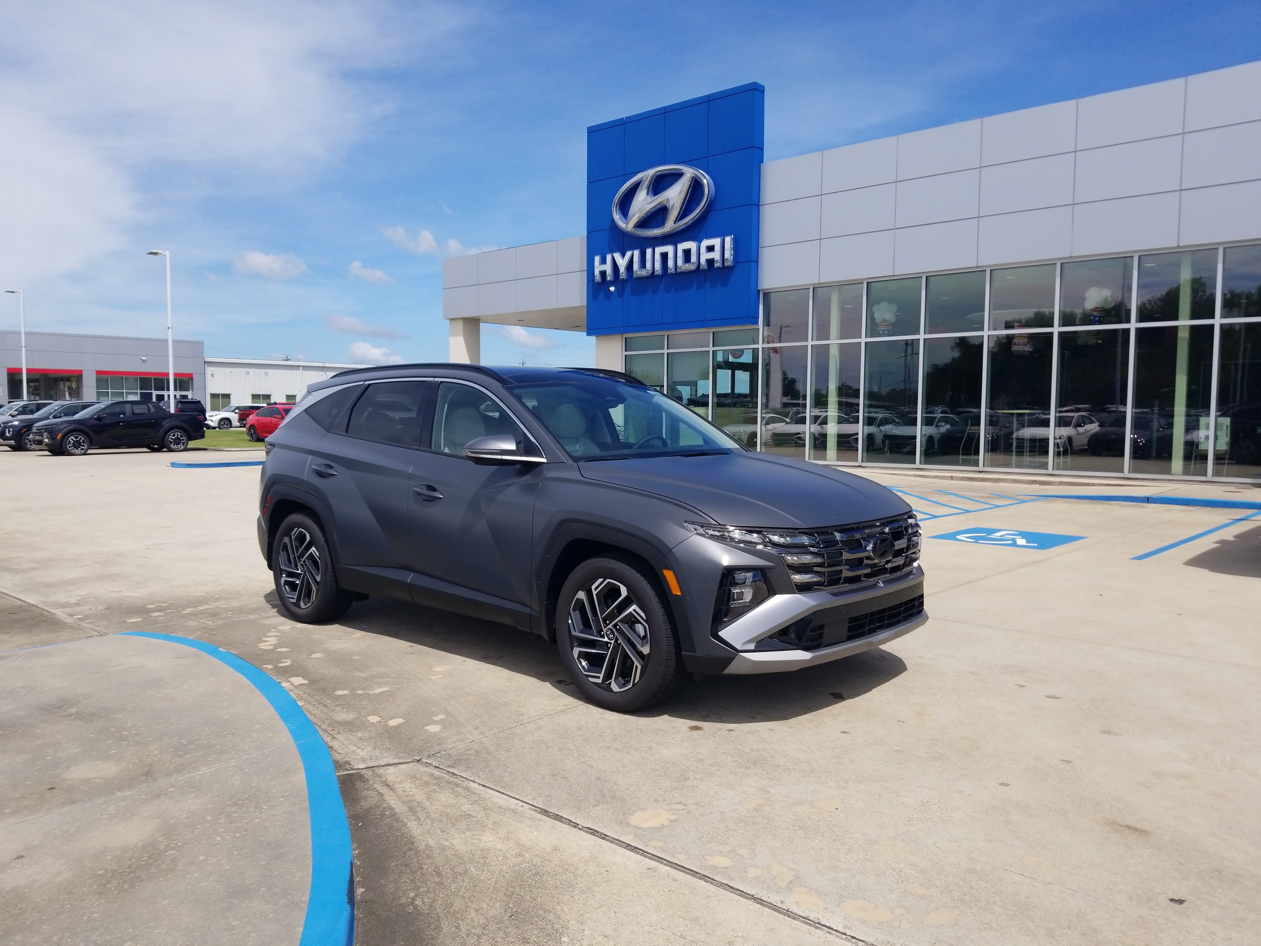 New 2026 Hyundai Tucson Limited FWD image 1