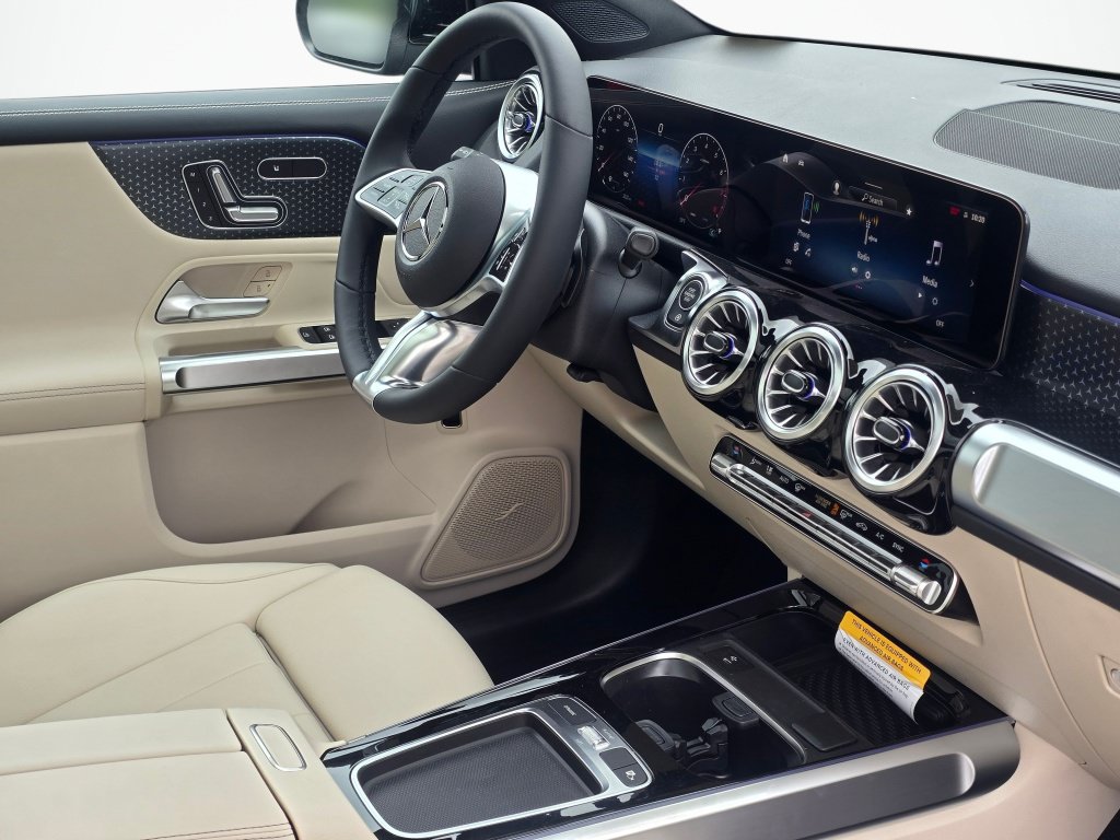 New 2026 Mercedes-Benz GLB 250 4MATIC image 28
