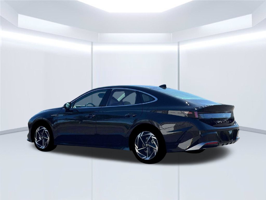 New 2026 Hyundai Sonata SEL FWD image 4
