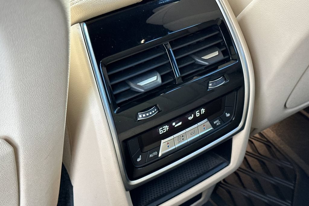 Used 2019 BMW X5 xDrive40i w/ Premium Package 2 AWD/4WD image 13