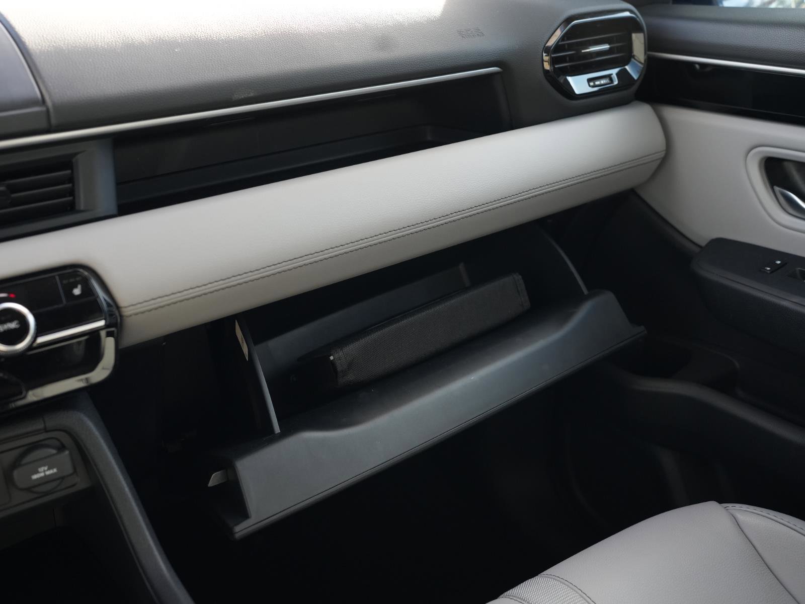 Used 2023 Honda Pilot Touring image 30