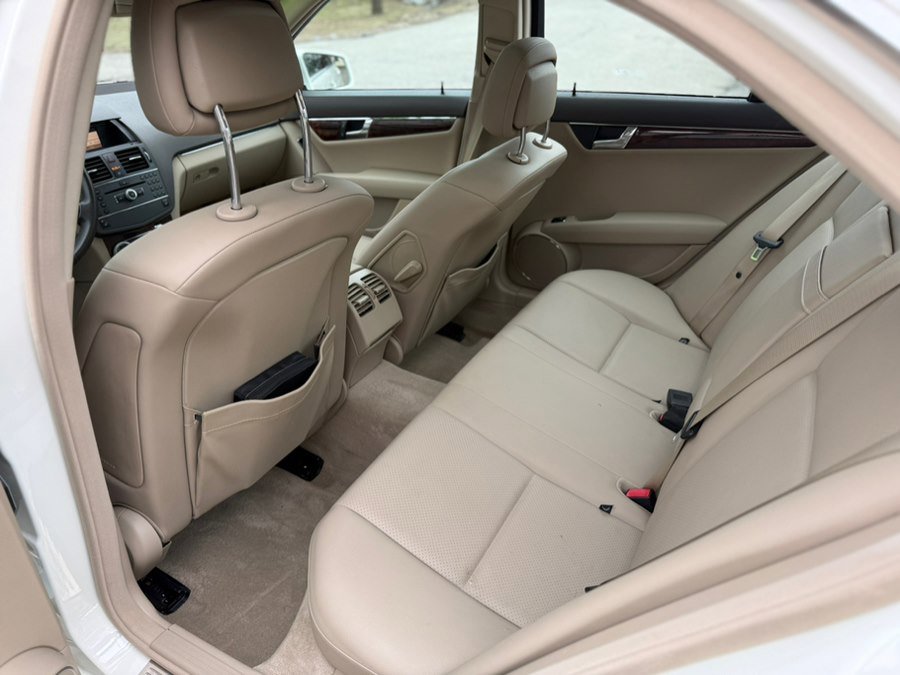 Used 2010 Mercedes-Benz C 300 4MATIC Sedan image 19