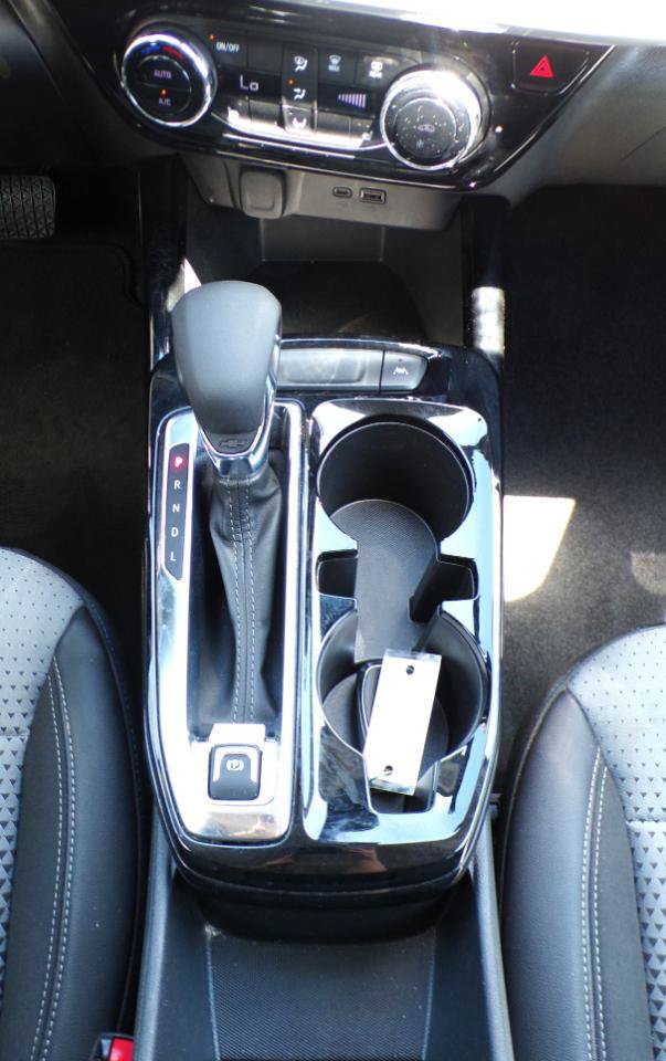 Used 2025 Chevrolet Trax LT w/ LT Convenience Package FWD image 13