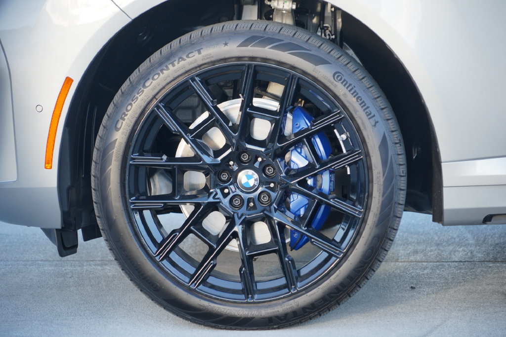 New 2027 BMW X5 xDrive40i w/ M Sport Package AWD/4WD image 6