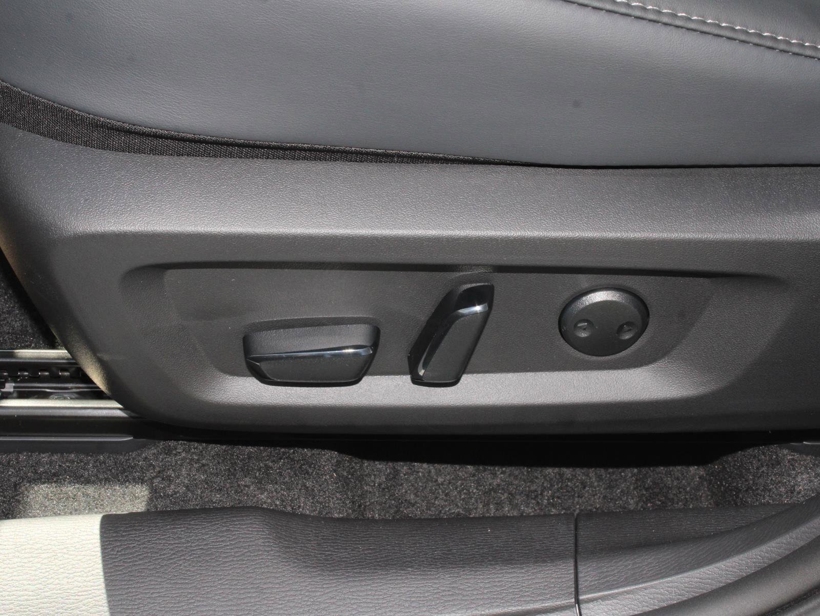 New 2025 Mitsubishi Outlander Trail Edition image 17