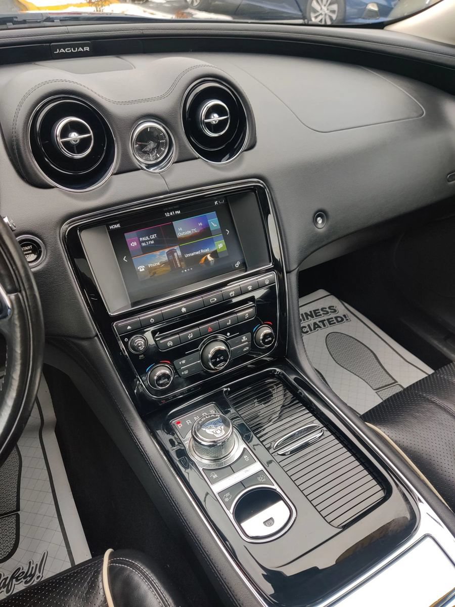 Used 2016 Jaguar XJ AWD/4WD image 50
