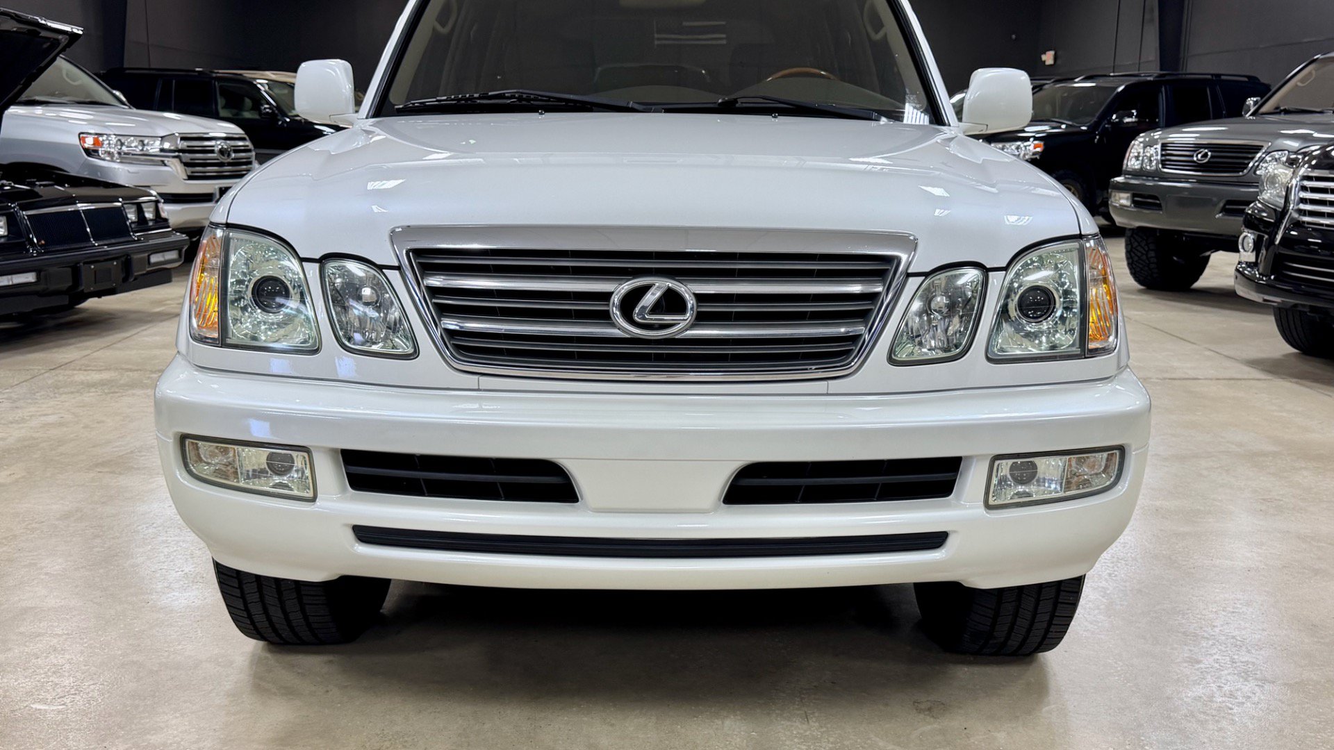 Used 2003 Lexus LX 470 4WD image 4