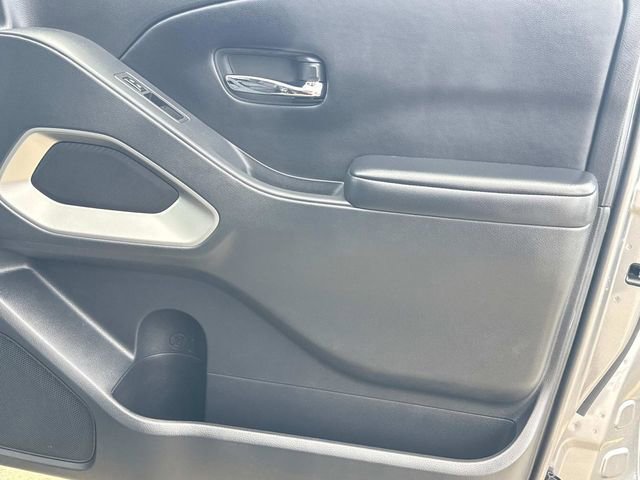 Used 2025 Nissan Frontier SV w/ Tow Package image 20