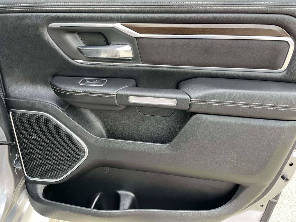 Used 2021 RAM 1500 Laramie AWD/4WD image 7