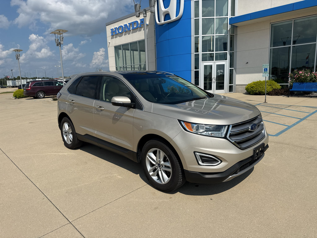 Used 2017 Ford Edge SEL w/ Equipment Group 201A AWD/4WD image 3