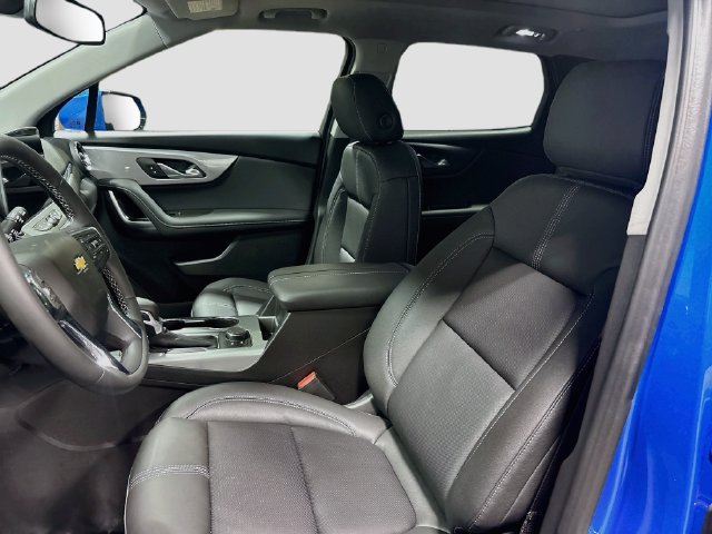 New 2026 Chevrolet Blazer LT w/ LPO, Black Grille Bar Package FWD image 19