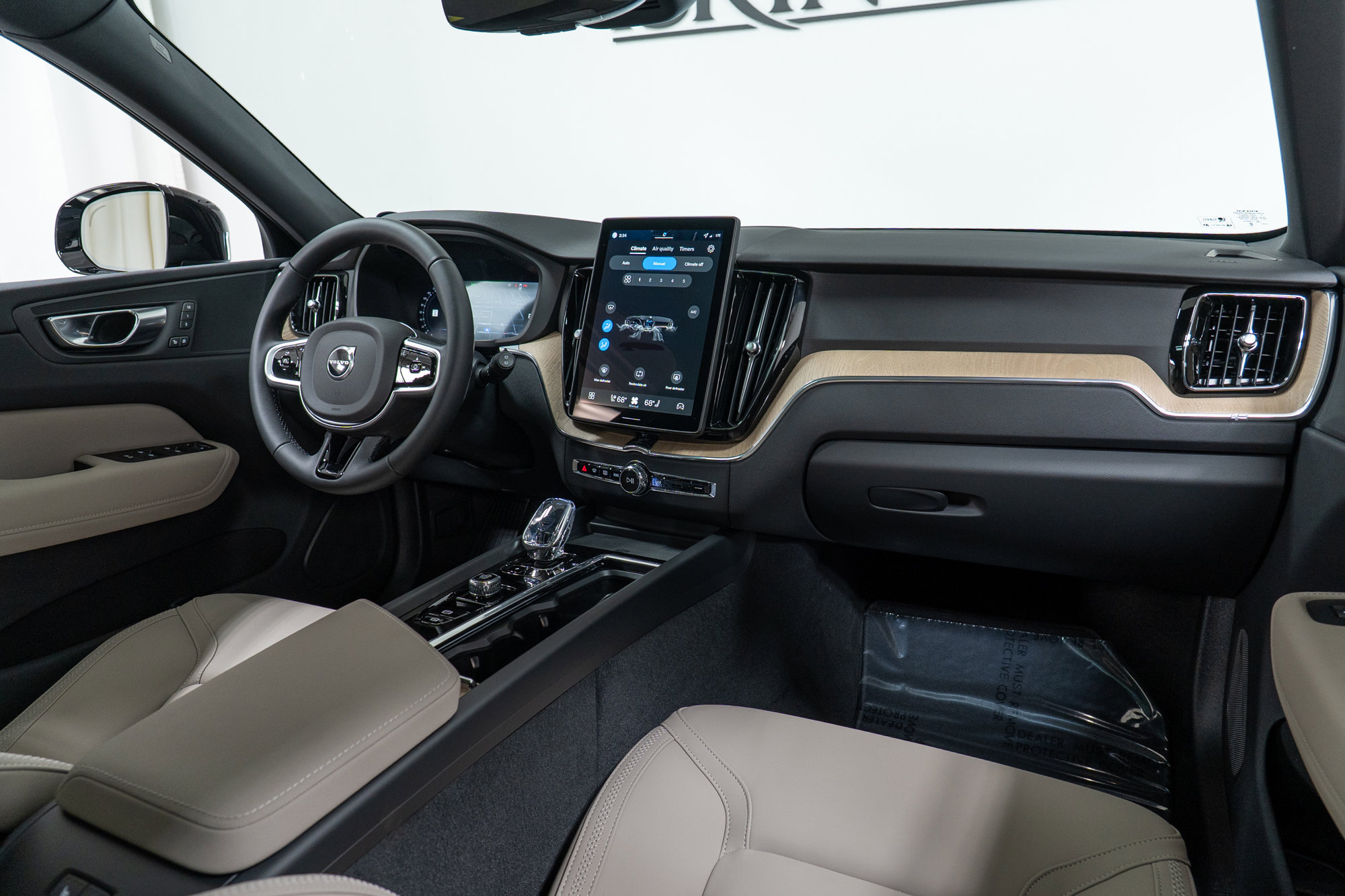 New 2026 Volvo XC60 B5 Plus w/ Climate Package image 14