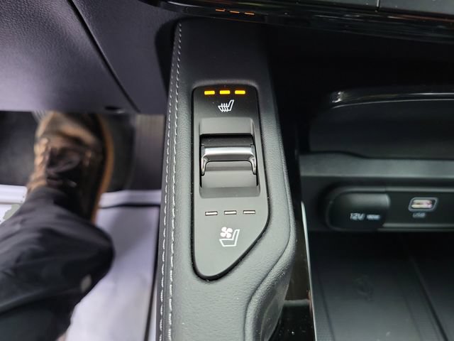 Certified 2025 Kia Telluride EX w/ EX Captain's Chair Package FWD image 22