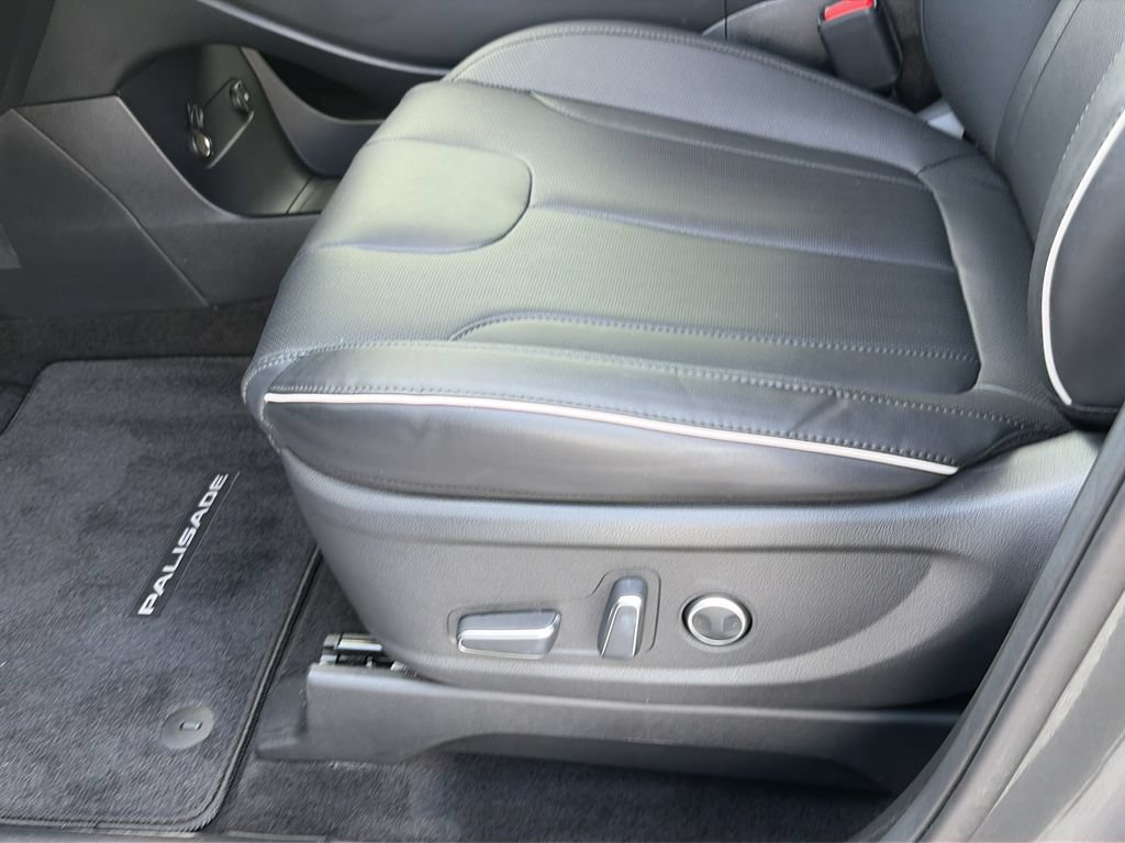 Used 2025 Hyundai Palisade SEL FWD image 18