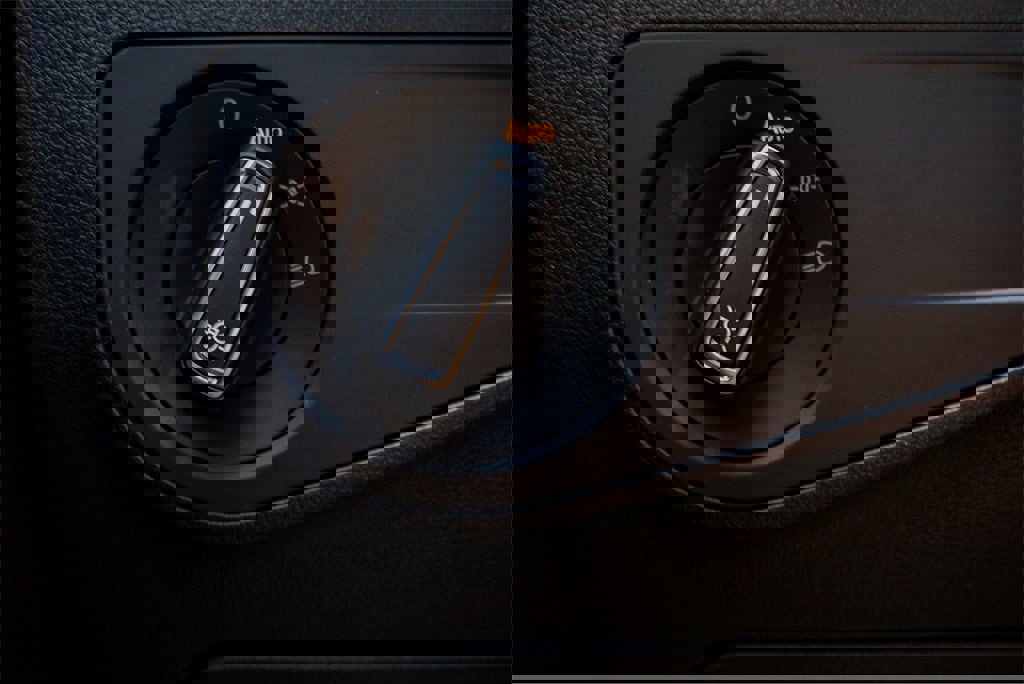 New 2024 Volkswagen Tiguan SE R-Line image 15