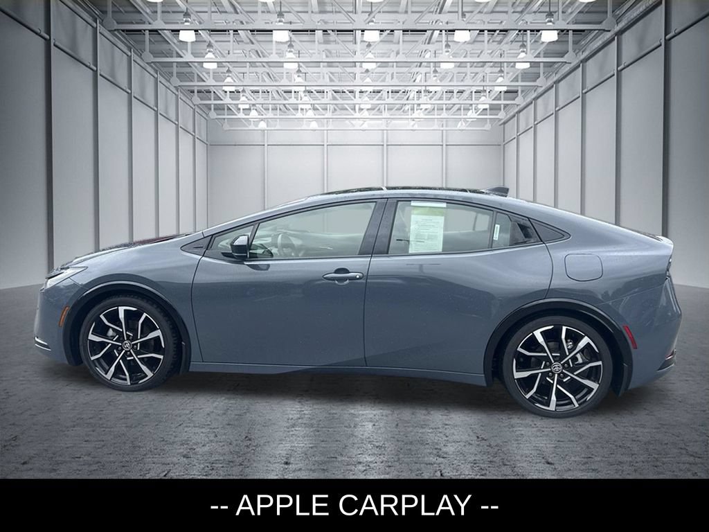Used 2023 Toyota Prius Prime FWD image 3